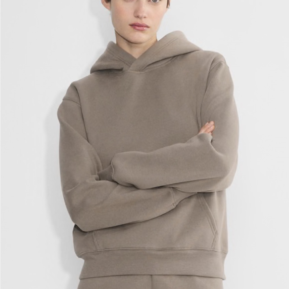 Aritzia hoodie good used condition size small